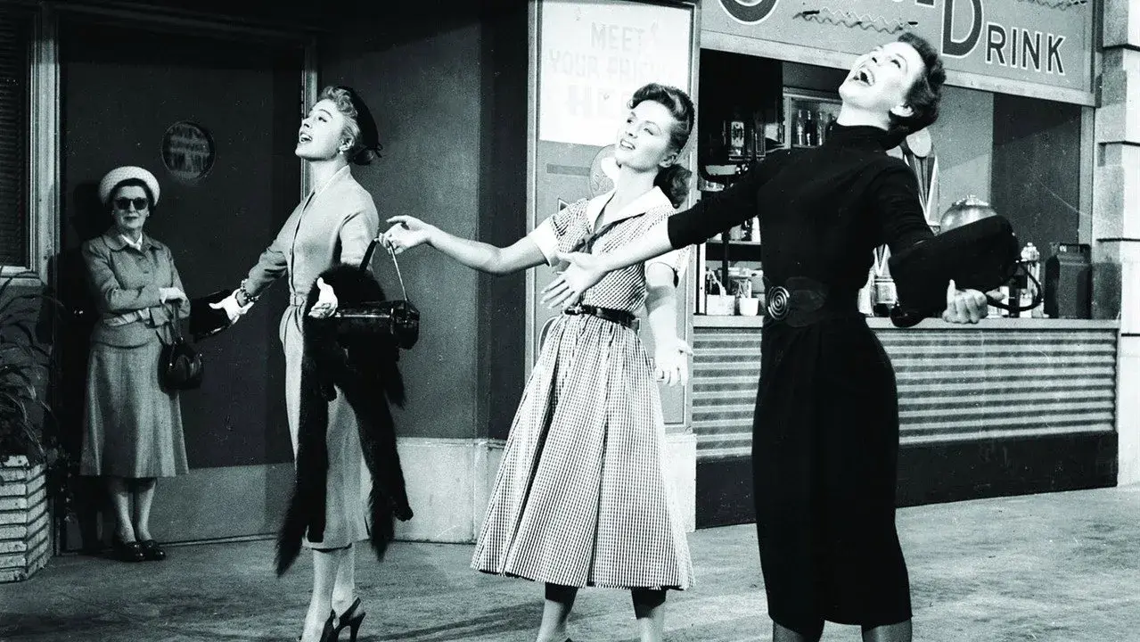 فیلم به یک دختر فرصت بده (Give a Girl a Break 1953)