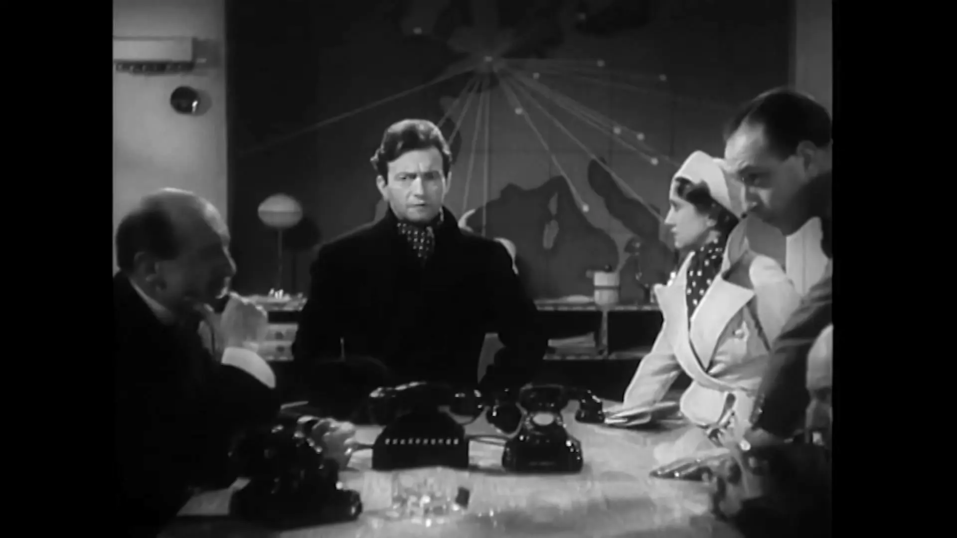 فیلم روشن بین (The Clairvoyant 1935)
