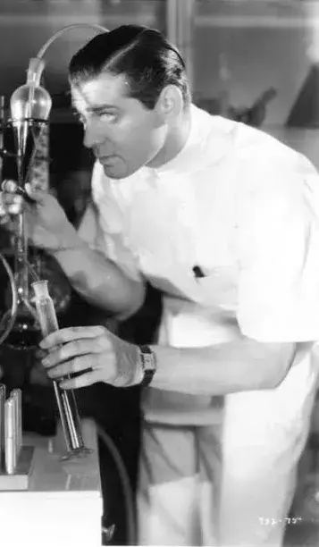 فیلم پزشکان (Men in White 1934)