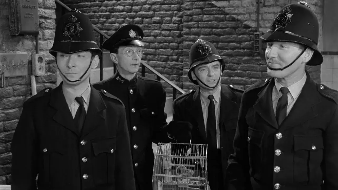 فیلم ادامه پاسبان (Carry On Constable 1960)