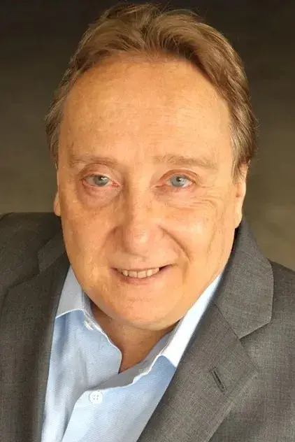 میکائیل گوگین