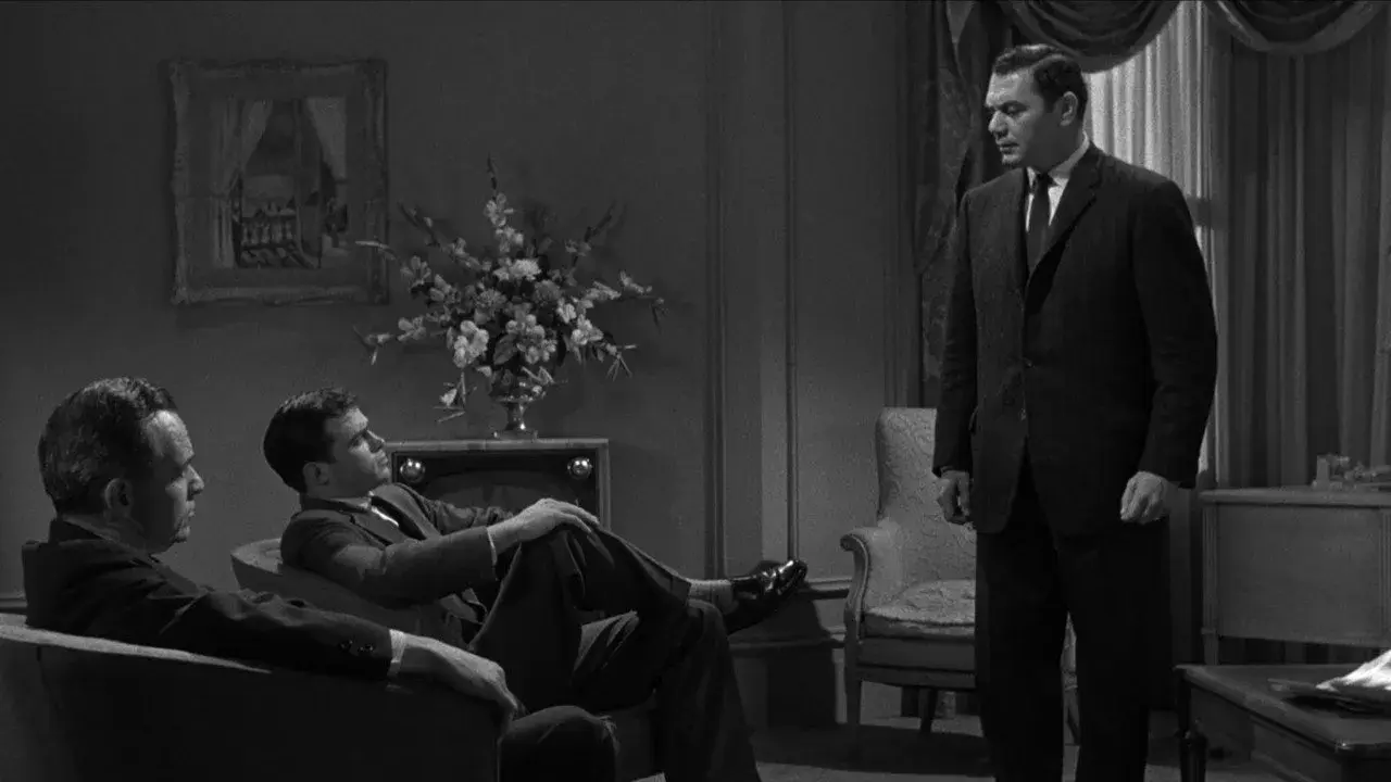 فیلم مردی در بند (Man on a String 1960)