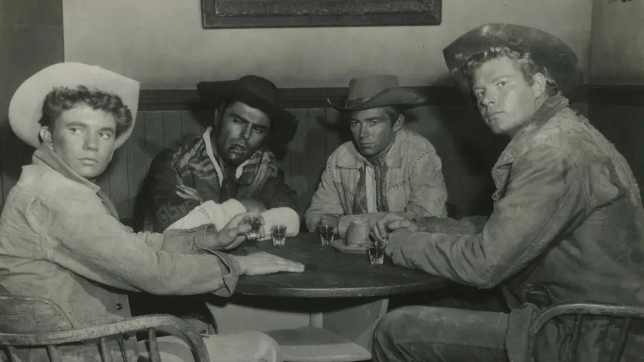 فیلم غارتگران (The Plunderers 1960)