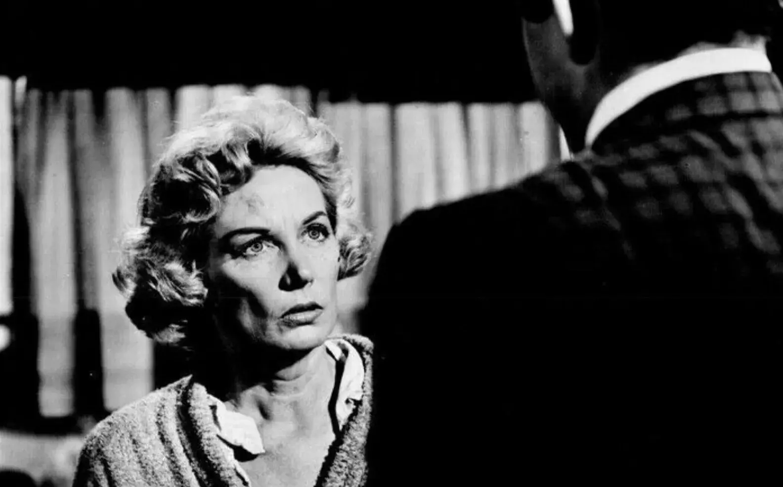 فیلم پنج دقیقه برای زنده ماندن (Five Minutes to Live 1961)