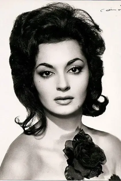 می‌کائلا وود