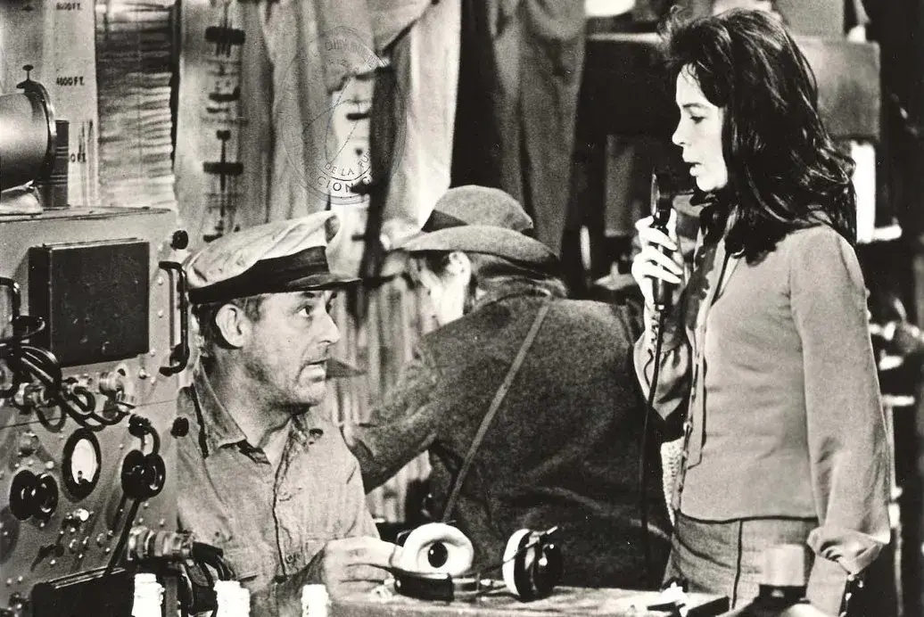فیلم بابا غاز (Father Goose 1964)