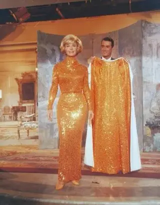 مزاحم نشو 1965