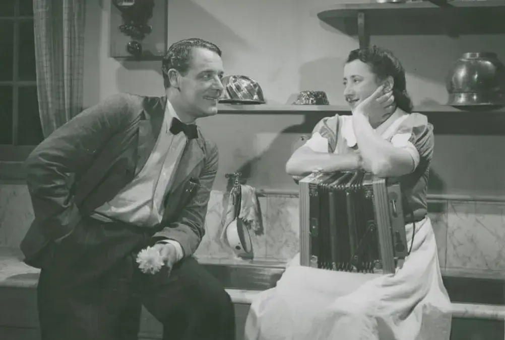 فیلم هانا در جامعه (Hanna in High Society 1940)