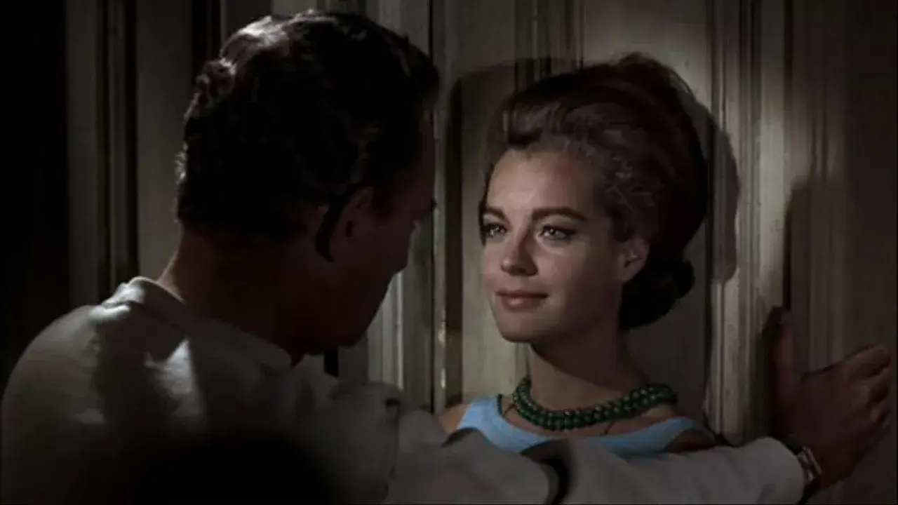 ساعت 10:30 شب تابستان (10:30 P.M. Summer 1966)