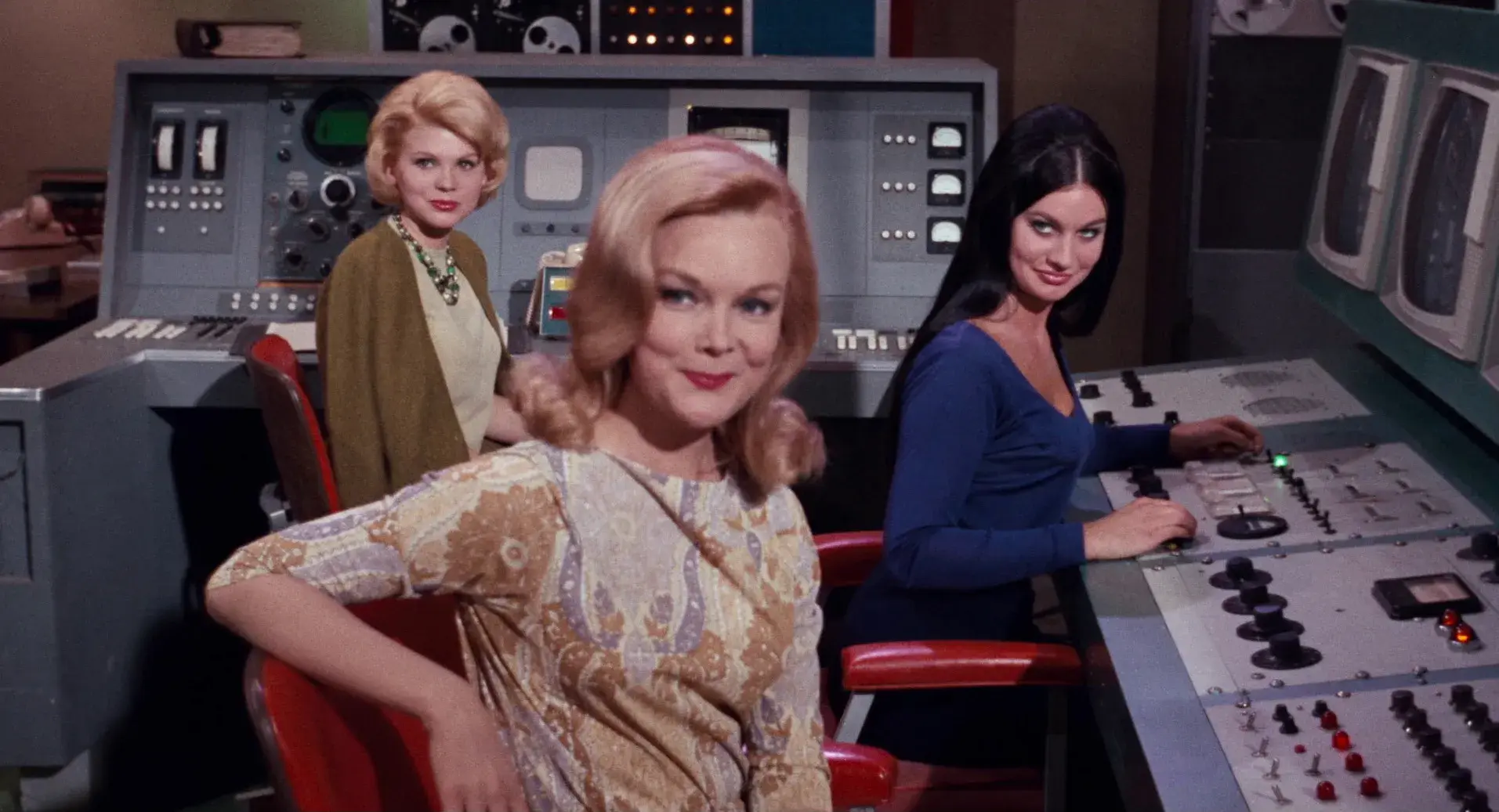 فیلم بعد پنجم (Dimension 5 {1966})