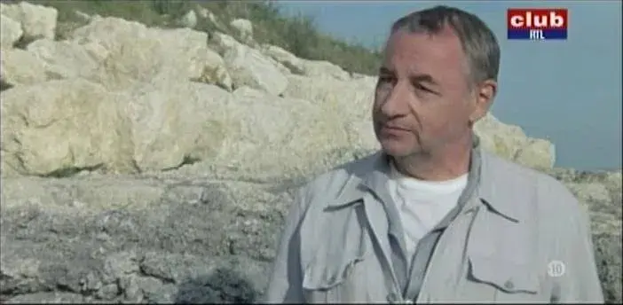 فیلم غرق‌شدن ممنوع (Widow's Walk 1987)