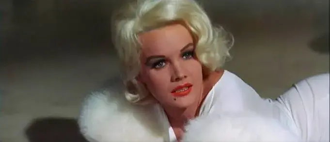 فیلم هارلو (Harlow 1965)