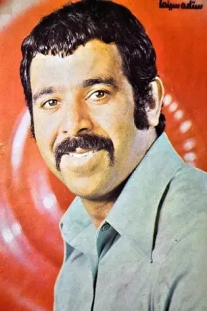 منوچهر احمدی