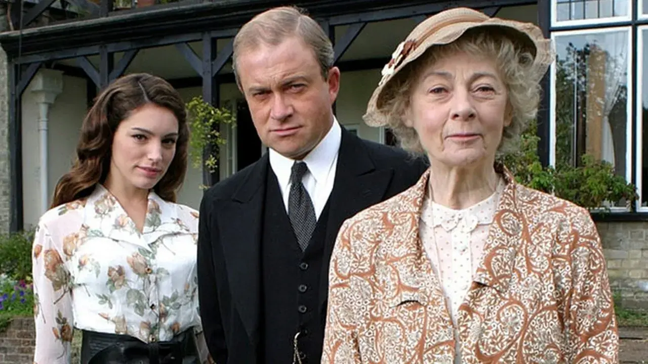 سریال خانم مارپل آگاتا کریستی (Agatha Christie's Marple 2004)