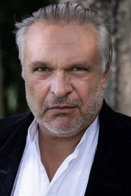 یوکل تیشیرش