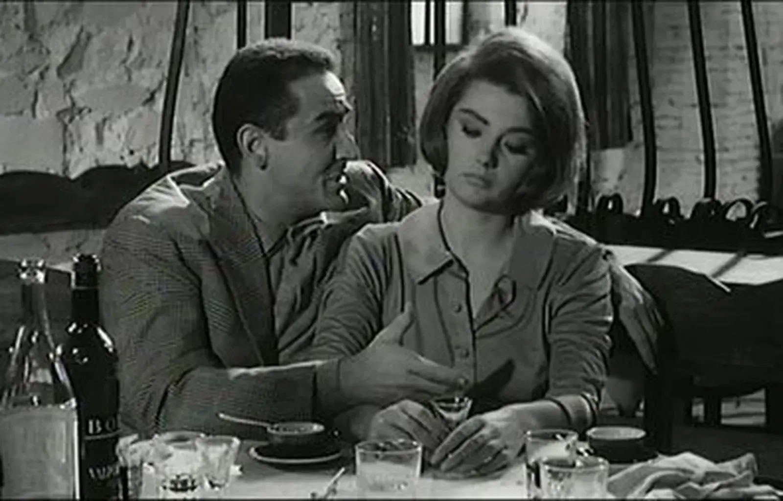فیلم بیا درباره زن ها حرف بزنیم (Let's Talk About Women 1964)