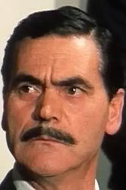 آنجلو کازادئی