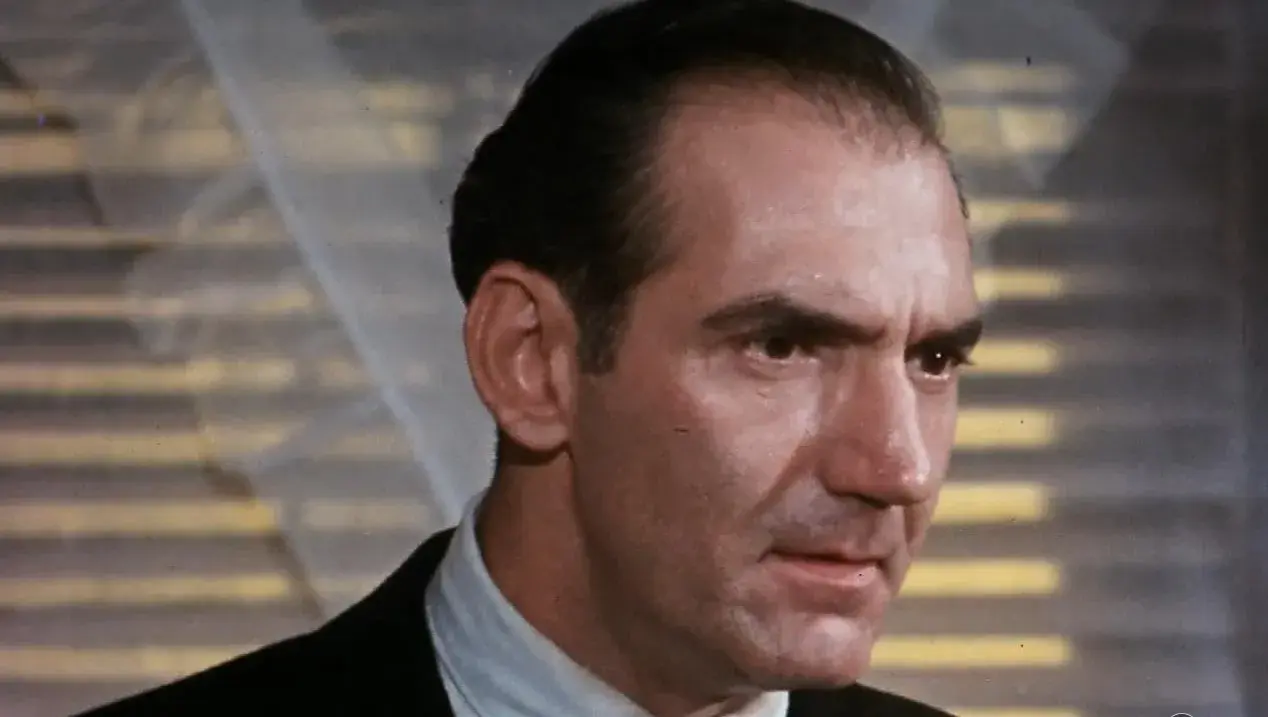 فیلم مخفیگاه زیر آفتاب (Hideout in the Sun 1960)