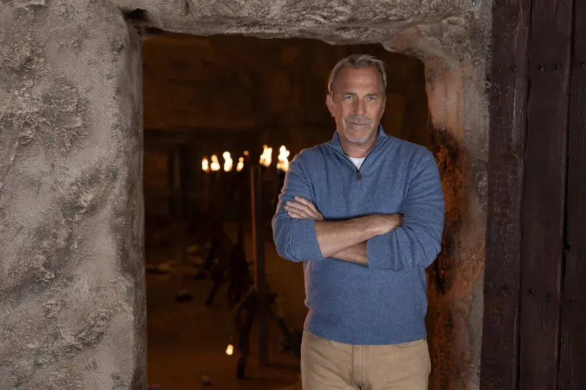 مستند اولین کریسمس با کوین کاستنر (Kevin Costner Presents: The First Christmas 2025)