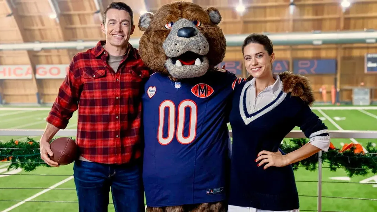 فیلم گل پیروزی در تعطیلات: یک داستان عاشقانه با حال‌ و هوای تیم بیرز (Holiday Touchdown: A Bears Love Story 2026)