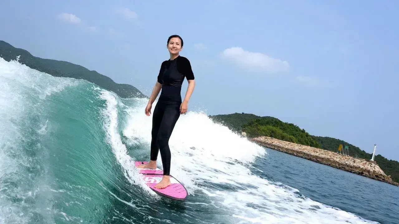فیلم عاشقان موج سواری با قایق (Wakesurf Lovers 2026)